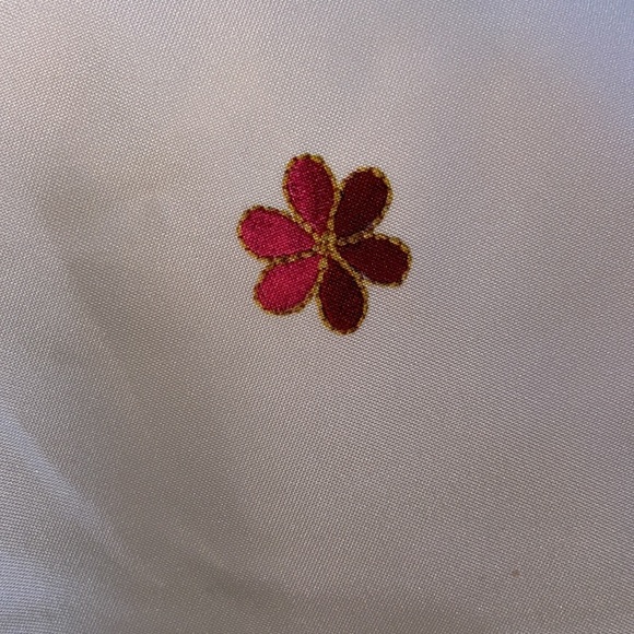 ‼️FLASH SALE❗️Brand New Table Cloth (flower patterns) - Picture 3 of 4